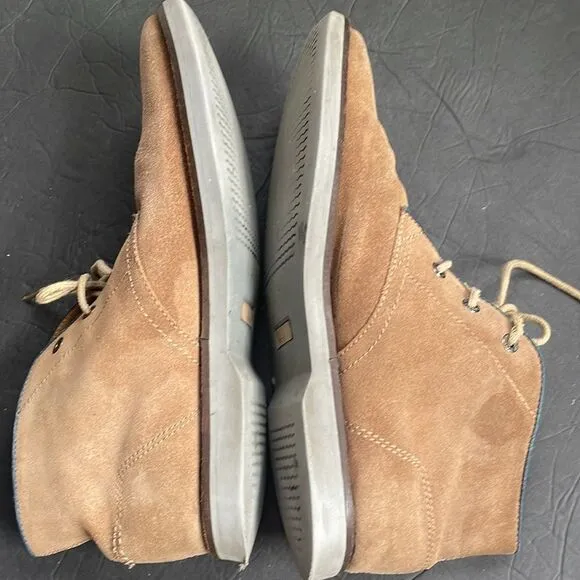 Lacoste  🐊 Mens Sherbrooke Hi boots in light brawn size 9.5