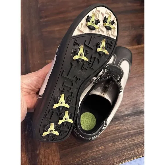 Ladies Tehama leather golf shoes