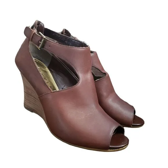 Lauren Ralph Lauren Hannie Wedge Pump Size 5B