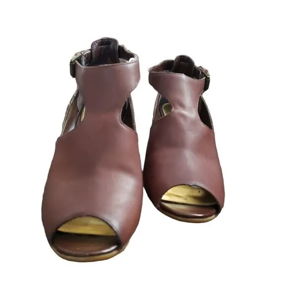 Lauren Ralph Lauren Hannie Wedge Pump Size 5B