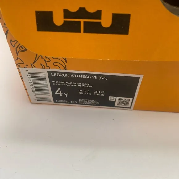 LeBron Witness VII Nike Basketball Shoes