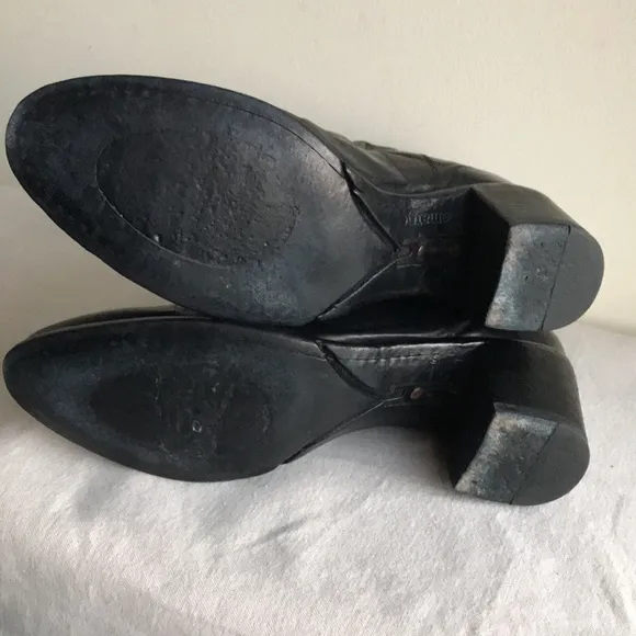 LeMarge booties Sz 41 black leather upper and sole. Quality leather construction