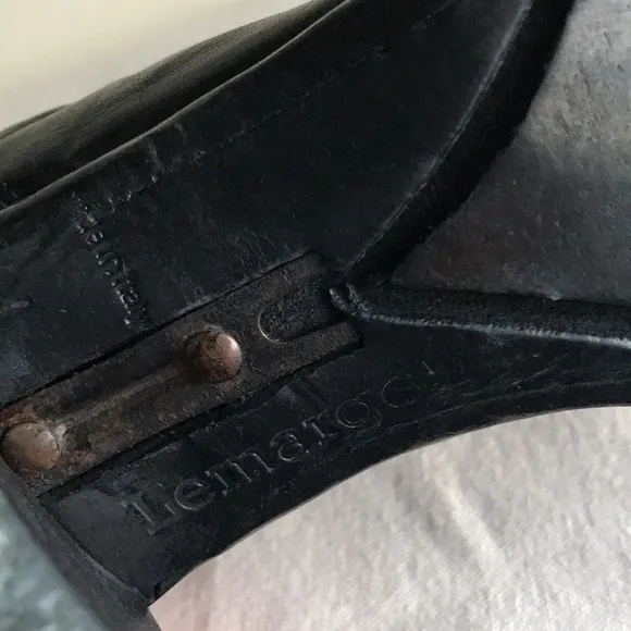 LeMarge booties Sz 41 black leather upper and sole. Quality leather construction