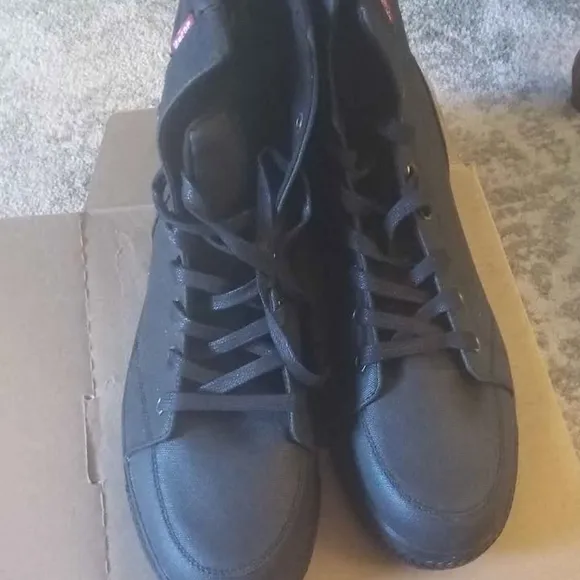 Levi's Black Men's Boots NWOT