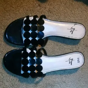 Life stride black small wedge slipper shoes size