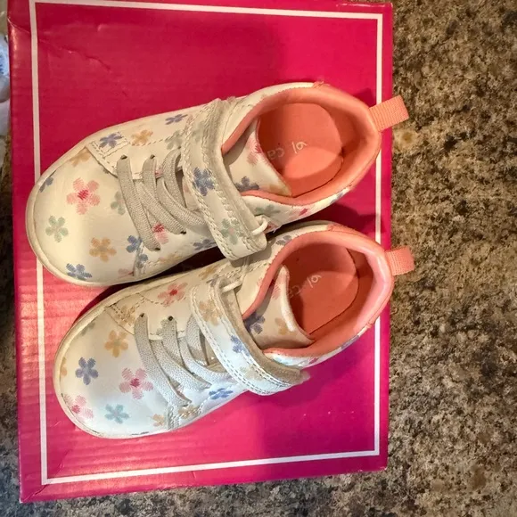 Lightly used toddler girl all 7C shoe haul 11 pairs including Ugg boots