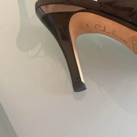 Like NEW Cole Haan Black Patent Leather Peep Toe Platform Sling-backs Size 9