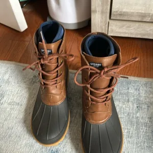 Like new speedy boys boots