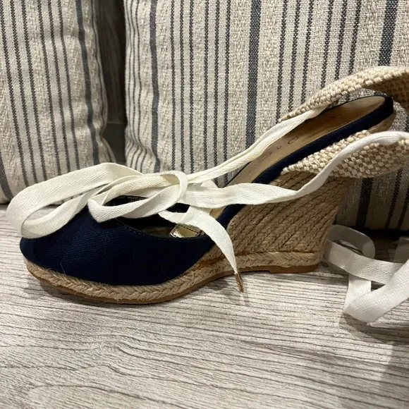 LILLY PULITZER Kate Espadrille Wedge Sandals - Size 6.5 - Navy - Summer Shoes
