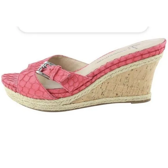 Lisa for Donald J Pliner Coral Pink Open Toed Wedge Shoes Size 9.5