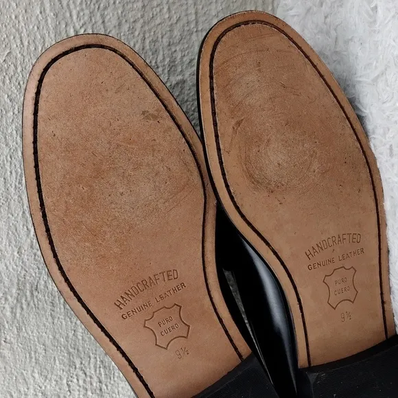 L.L Bean Black Patent Leather Upper Almond Toe Slip On Penny Loafer Style Shoe