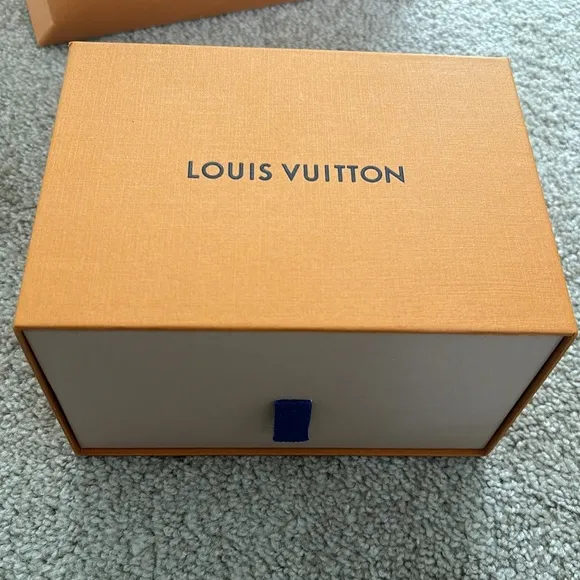 Louis Vuitton Baby Shoes (pink)