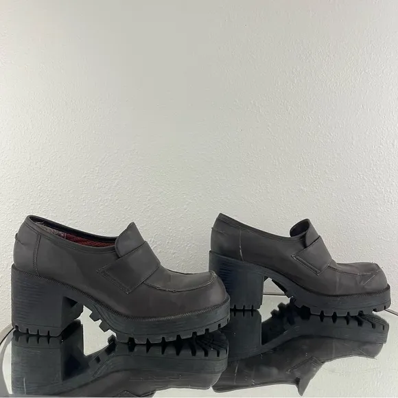 LOWER EAST SIDE Vintage Y2K Brown Faux Leather Chunky Platform Heeled Loafers