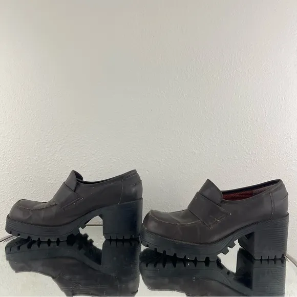 LOWER EAST SIDE Vintage Y2K Brown Faux Leather Chunky Platform Heeled Loafers