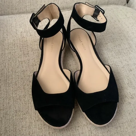 LPelle Moda Kauai Espadrille Sandals low Wedge Black suede size 8.5