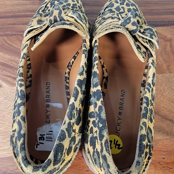 Lucky Brand Tamio Leopard Print Suede Flat Loafer in Inca Gold Size 7.5