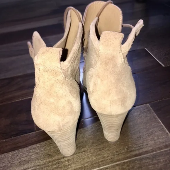 LUCKY BRAND Yaney Suede‎ Bootie NEW No Box …