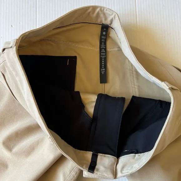Lululemon Men’s 34 Beige Pants