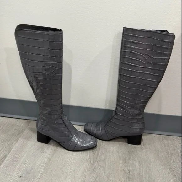 M. Gemi Boots The Corsa Alto Knee Height in Grey Crocodile