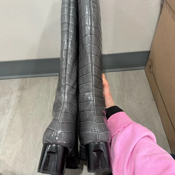 M. Gemi Boots The Corsa Alto Knee Height in Grey Crocodile