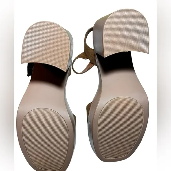 Madden Girl Goldie Platform Sandals Size 9.5
