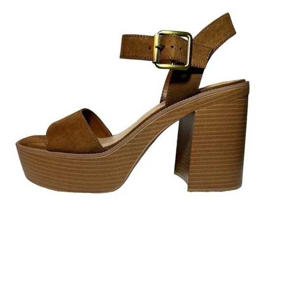 Madden Girl Goldie Platform Sandals Size 9.5