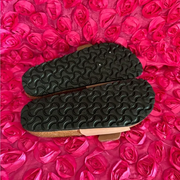 Madrid Big Buckle Nubuck Leather