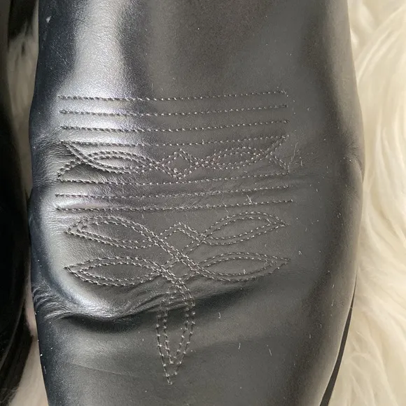 Man Laredo Cowboy Boots size 9.5 in great used condition