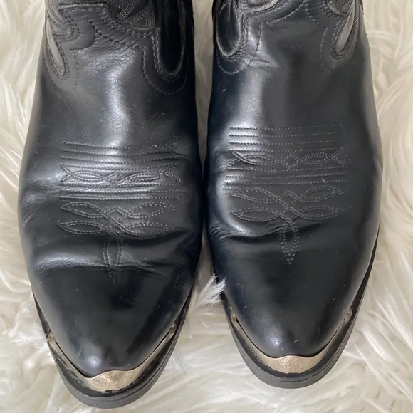 Man Laredo Cowboy Boots size 9.5 in great used condition
