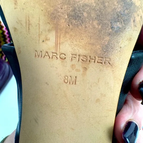 Marc Fischer Size 8 Women’s double twist black leather shoes