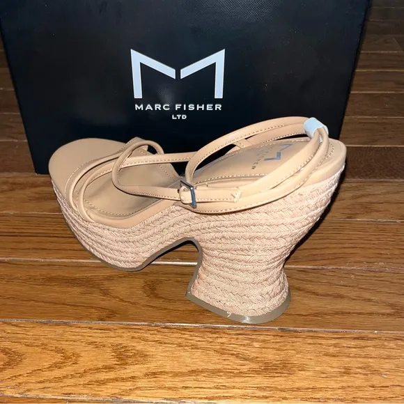 Marc Fisher LTD Medium Natural Fetch Espadrilles Platform Sandals Women’s 9.5