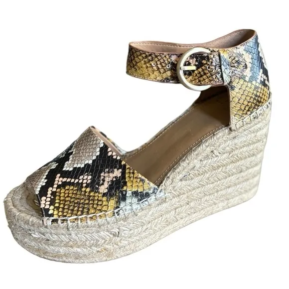 Marc Fisher MLALIDAS Leather Sandals Size 8.5 Open Toe Wedge with Ankle Strap