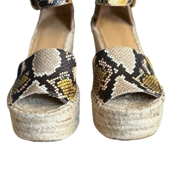 Marc Fisher MLALIDAS Leather Sandals Size 8.5 Open Toe Wedge with Ankle Strap