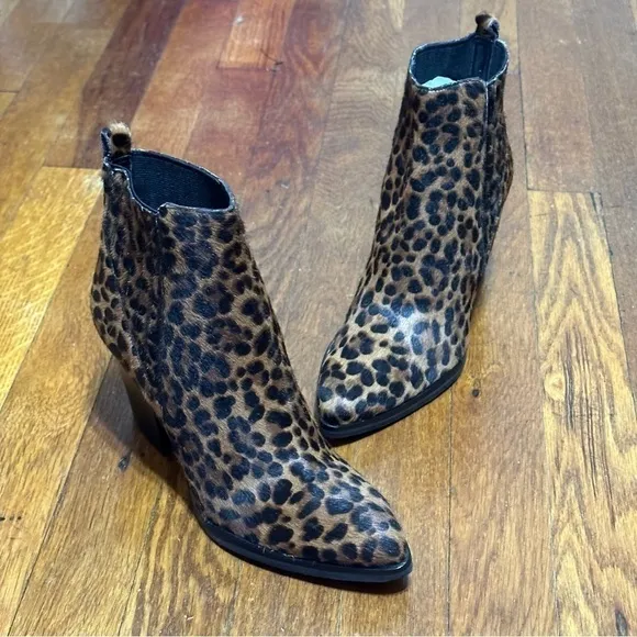 Marc Fisher new no box real fur ankle boots size 6.5
