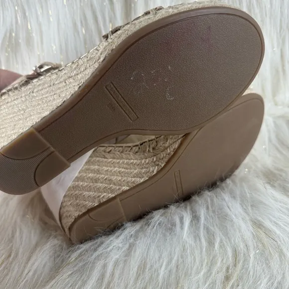 Marc Fisher Womens Kegen Espadrilles Sandals Beige Metallic Studded 10 M New