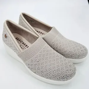 Martha Stewart x Skechers Collab Pier Lite Reflection Wedge Knit Shoe Size 6.5