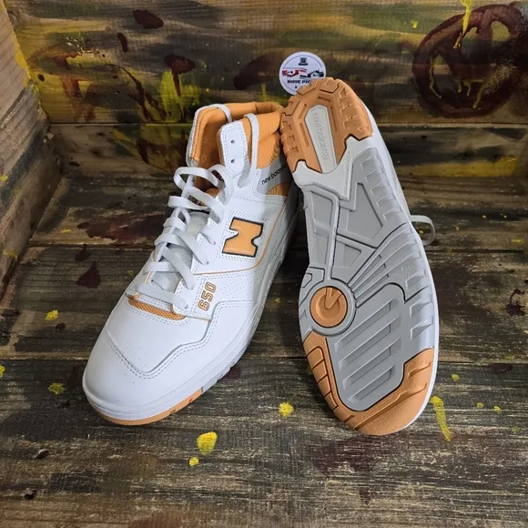 Men New Balance‎ athletic shoes size 10.5 new