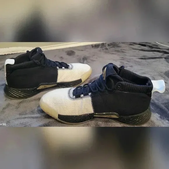 MENS 10, Adidas Damian Lillard Dame 5 G28821 'The Dream' Black Basketball Shoe
