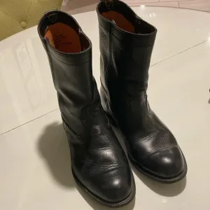 Men’s 10.5 inch tall leather bootsSize 10 1/2