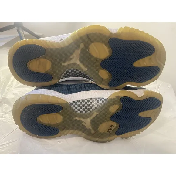 Men's 2019 Nike Air Jordan Retro 11 Low Snakeskin Sneakers-Size 10.5-No Insoles