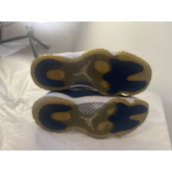 Men's 2019 Nike Air Jordan Retro 11 Low Snakeskin Sneakers-Size 10.5-No Insoles
