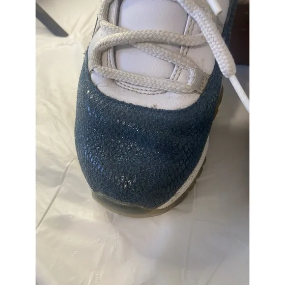 Men's 2019 Nike Air Jordan Retro 11 Low Snakeskin Sneakers-Size 10.5-No Insoles