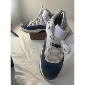 Men's 2019 Nike Air Jordan Retro 11 Low Snakeskin Sneakers-Size 10.5-No Insoles