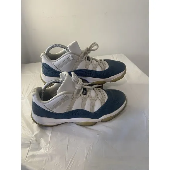 Men's 2019 Nike Air Jordan Retro 11 Low Snakeskin Sneakers-Size 10.5-No Insoles