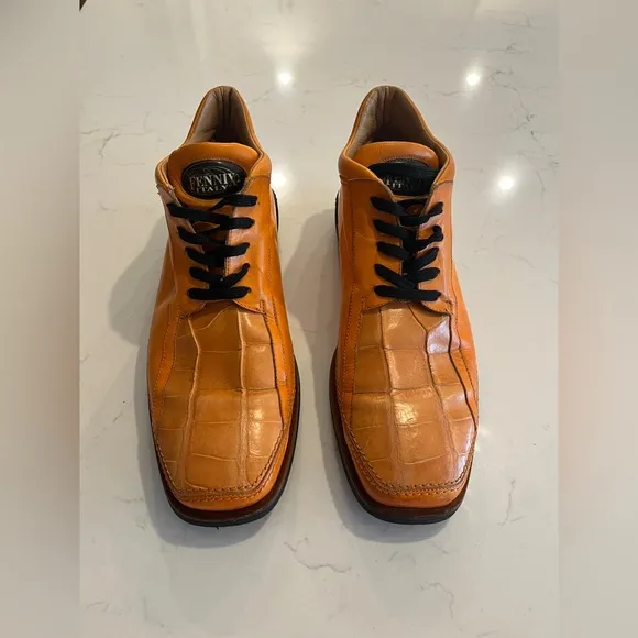 Mens Fennix Sport Italy alligator shoes in Cognac. Size 9 Men’s. Comfort Sole.