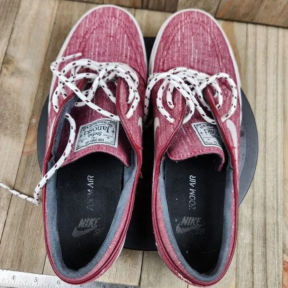 Mens Nike SB Stefan Janoski size 9 Red Low Top Athletic Skateboarding Shoes