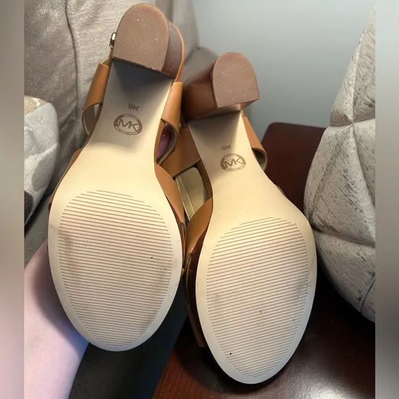 Michael Kors Liesel Luggage MK Front Zipper Platform Sandals Size 9
