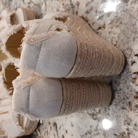 Michael Kors Women's Berkley Wedge Sandals Cream Color Fringed Denim NEW