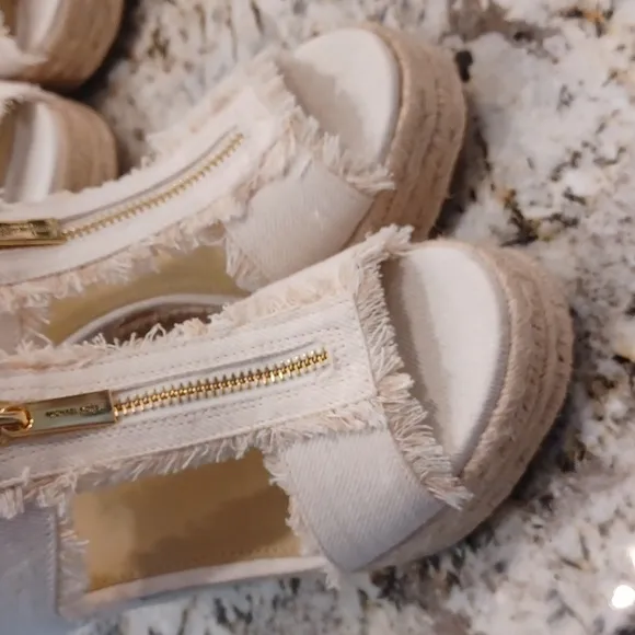 Michael Kors Women's Berkley Wedge Sandals Cream Color Fringed Denim NEW