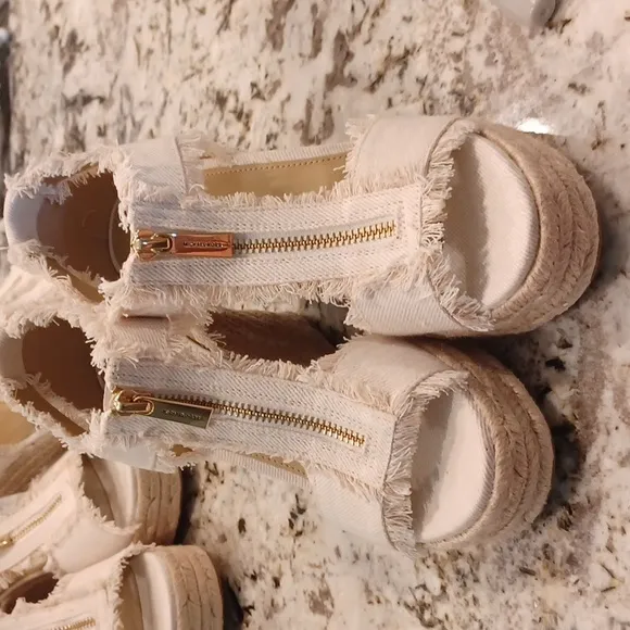 Michael Kors Women's Berkley Wedge Sandals Cream Color Fringed Denim NEW